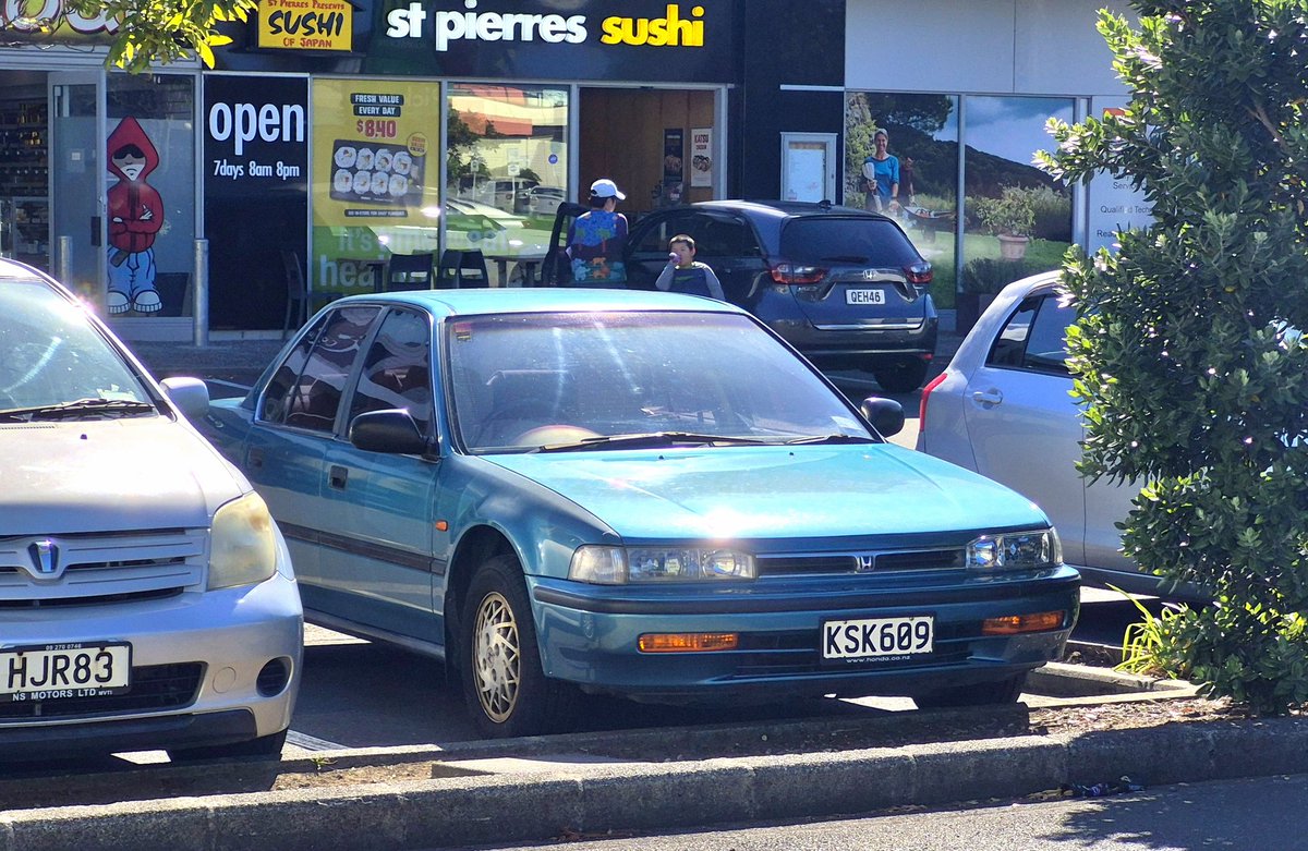 ⚆⚆⚆ tweet media