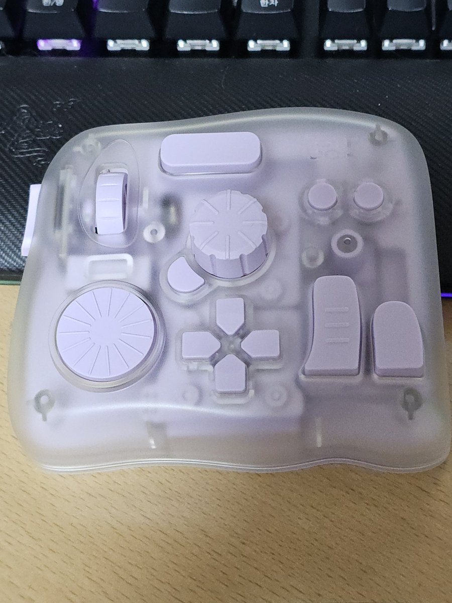 양방굉 tweet media