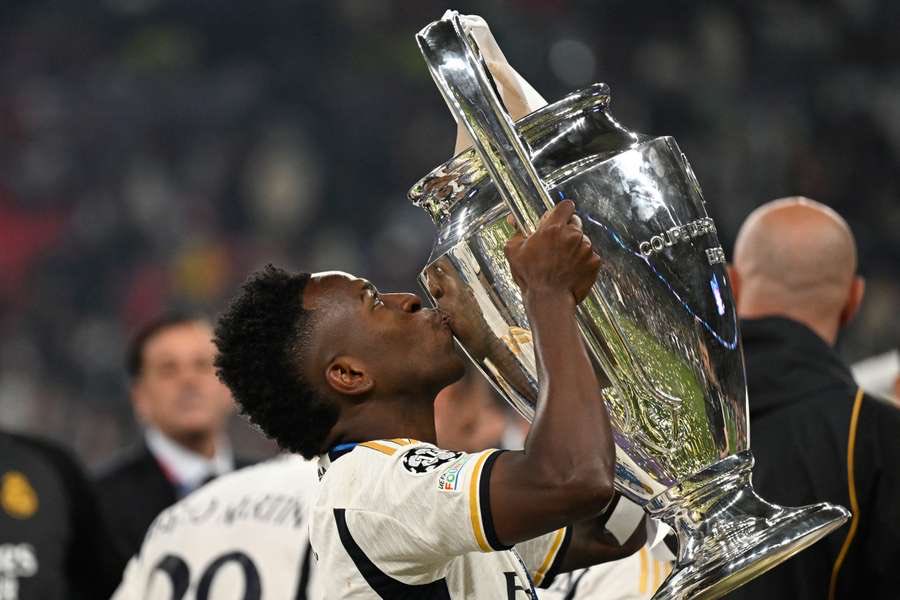 ivanesece tweet media