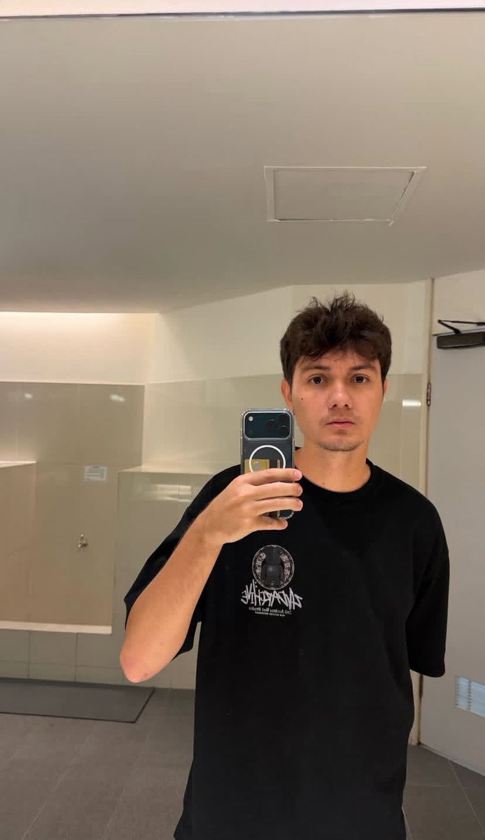 dumpictnaa tweet media