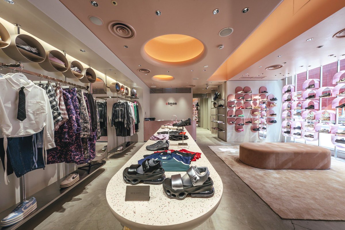 atmos pink tweet media