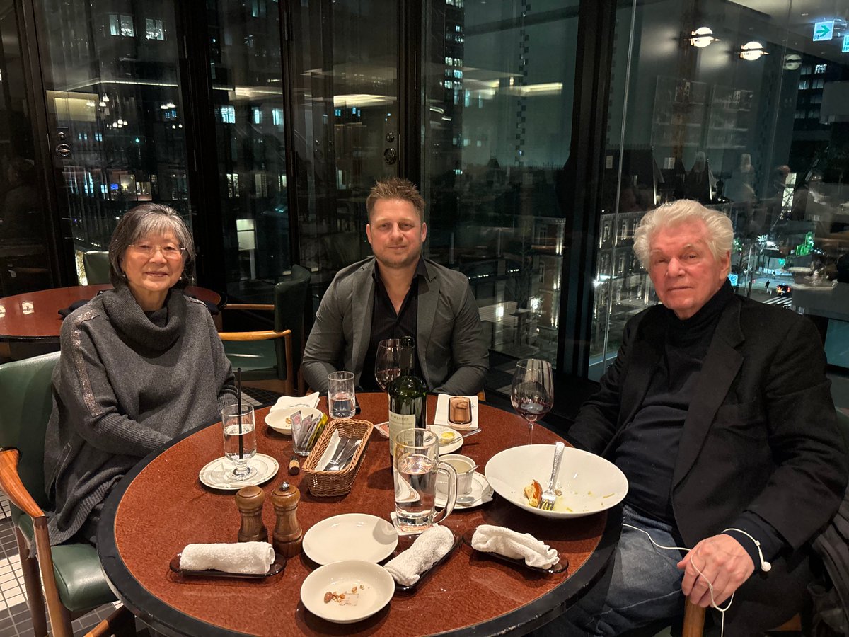 Robert Whiting tweet media