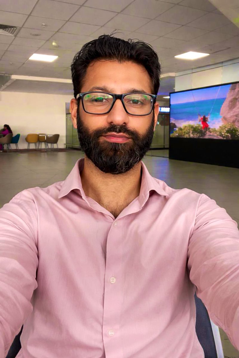 Tariq Bhat tweet media