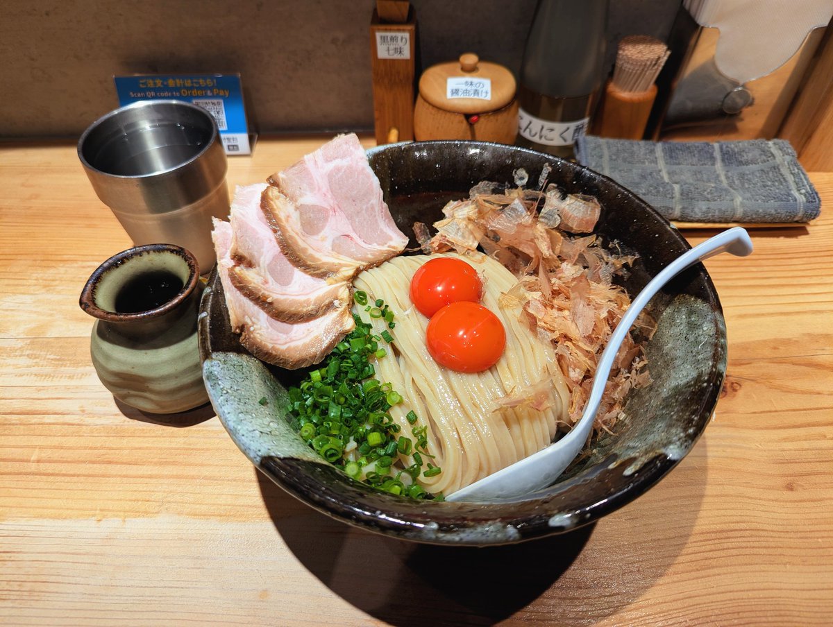 K(異次元TOKYO) / VRC:芋けんぴ tweet media