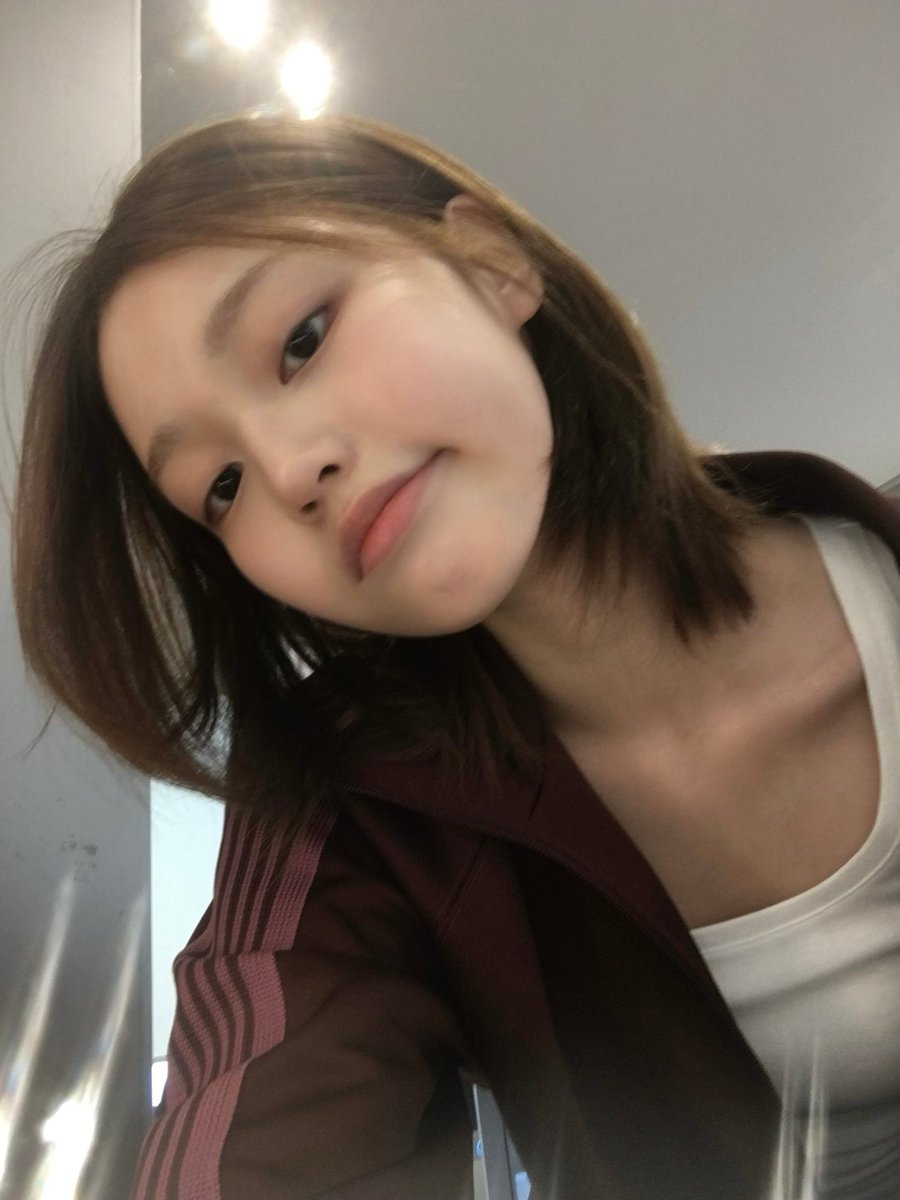 요즘 어른여자 세비라서 떨림...