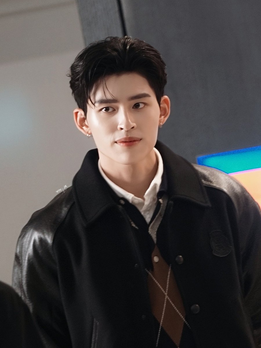 💢 จ ร ย : JK tweet media