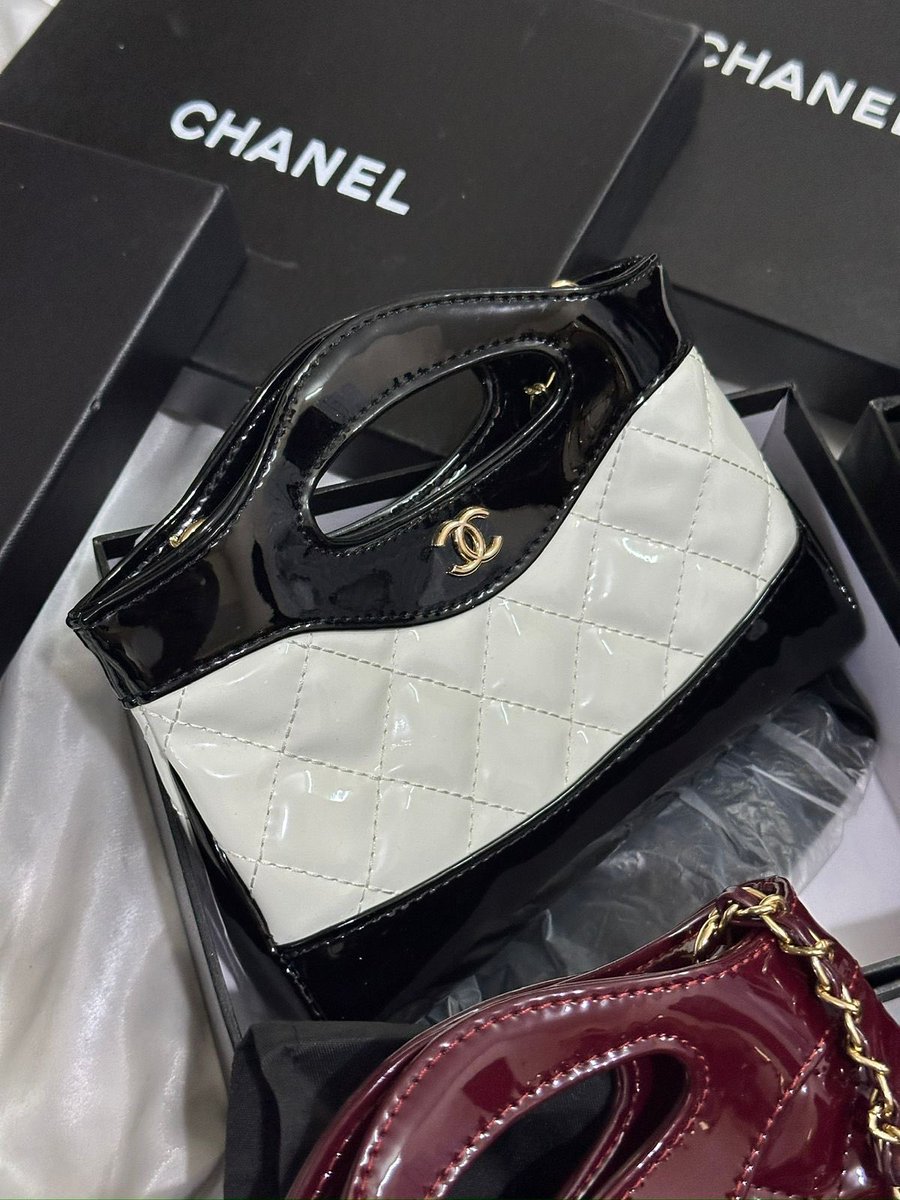 𝗦𝗧𝗢𝗥𝗘.𝗝𝗔𝗡𝗨𝗔𝗥𝗬 tweet media