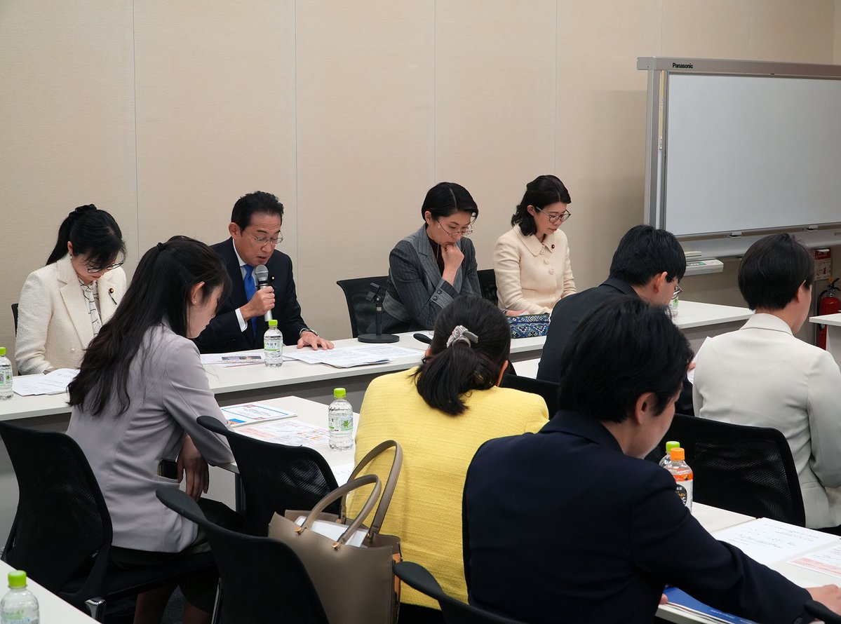 岸田文雄 tweet media