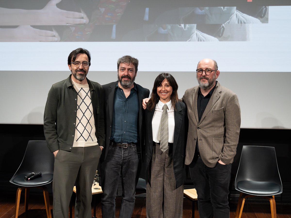 Academia de Cine tweet media