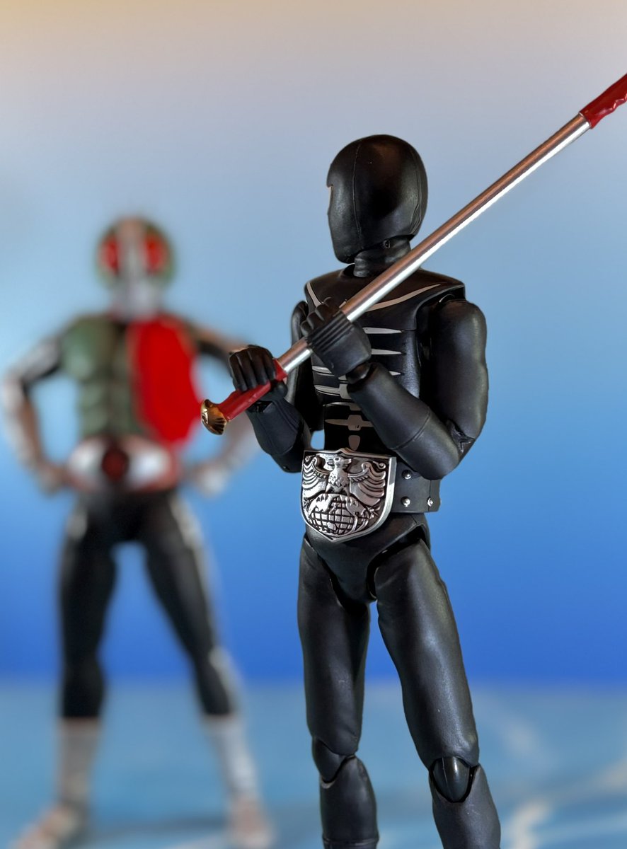 【水の心の戦士、長きものを手にして敵をなぎはらえ！】

そうか！よぉし！

あっ。。