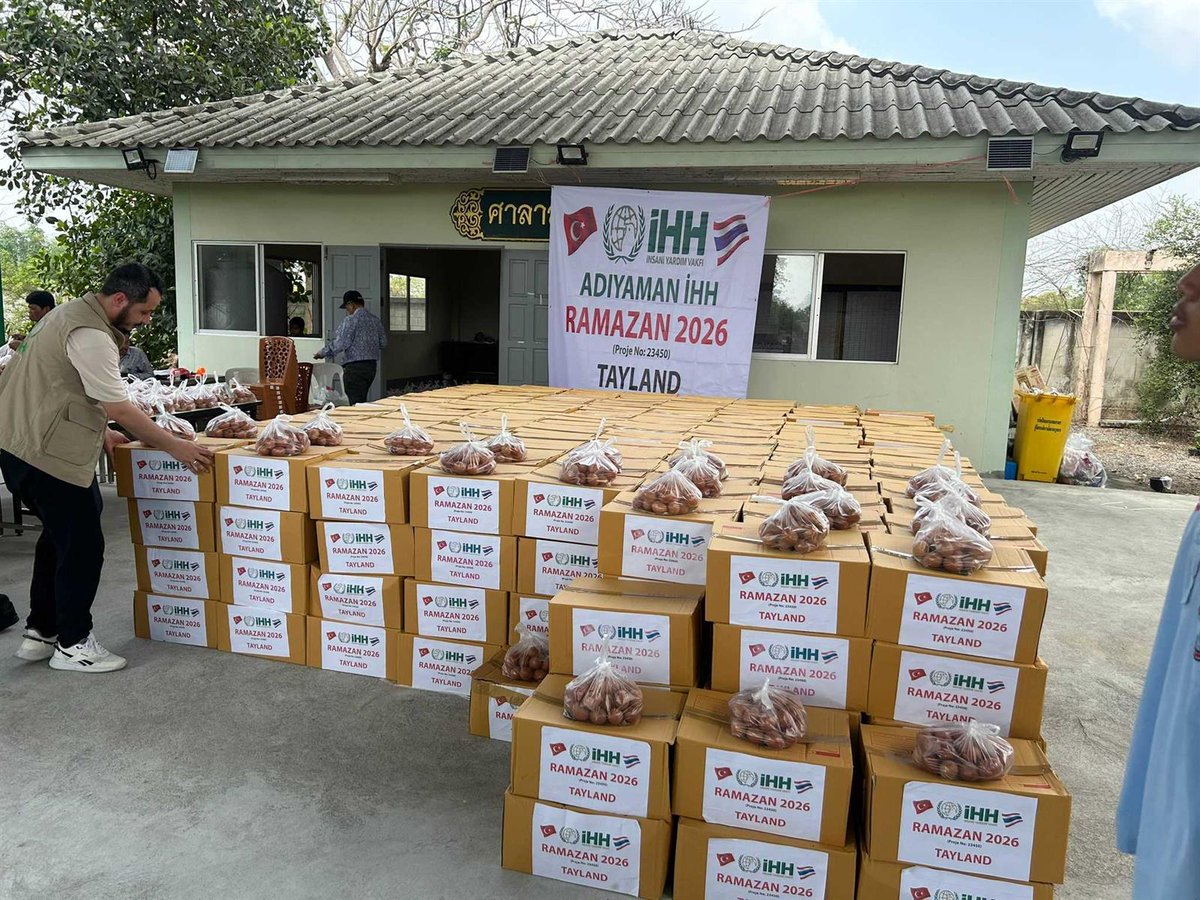 📍TAYLAND 🇹🇷🇹🇭

Adıyaman İHH olarak Tayland’da ihtiyaç sahibi kardeşlerimize gıda kumanyaları ulaştırmanın bereketini yaşadık.

Mesafeler uzak olsa da gönüller bir.
Rabbimiz yapılan tüm hayırları kabul eylesin, bağışçılarımızdan ve emeği geçen herkesten razı olsun..