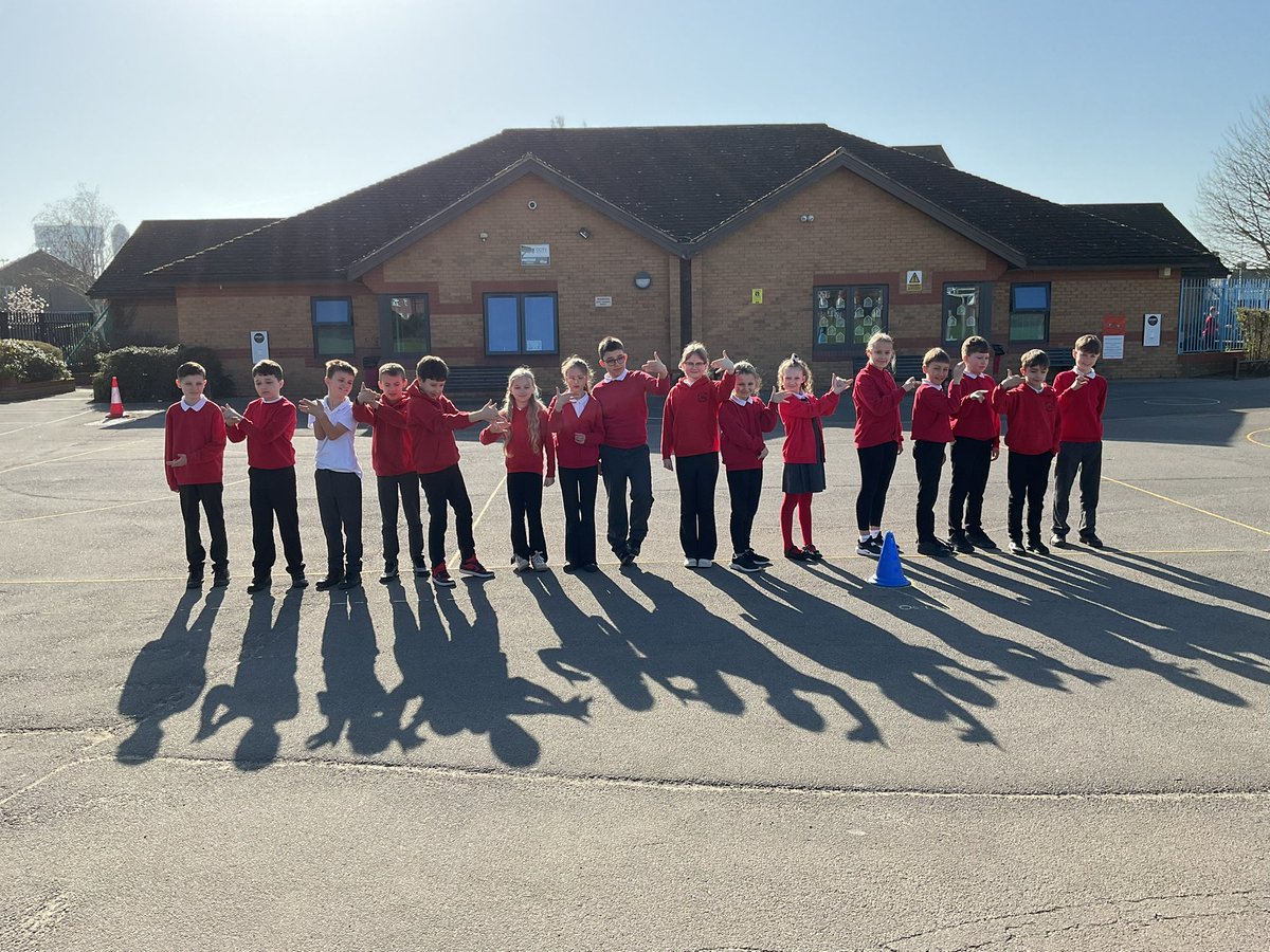 Miss Martinson tweet media