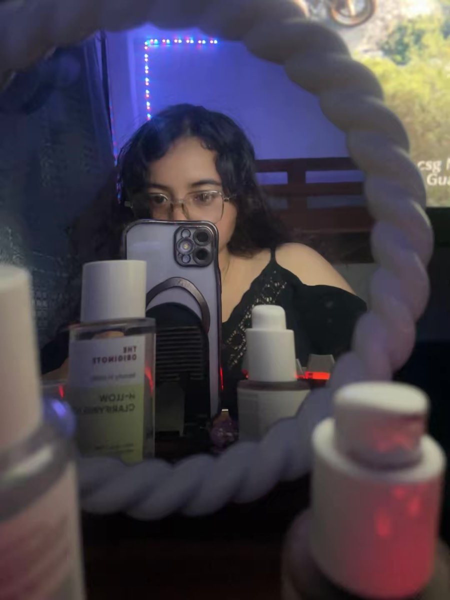 Ms. Wyn౨ৎ tweet media