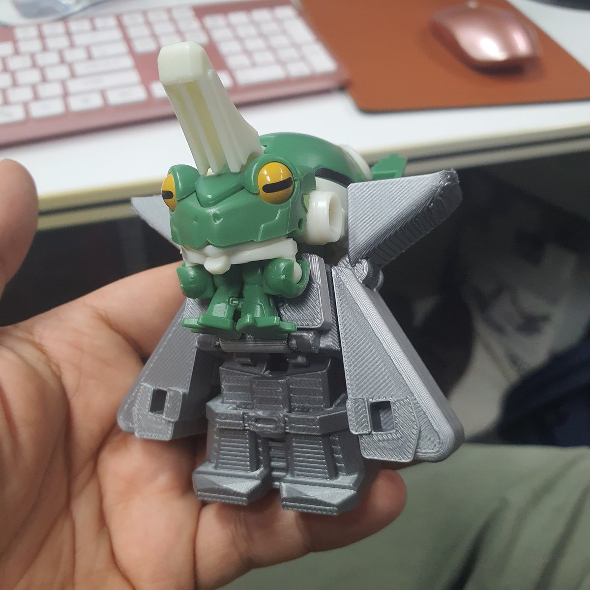 닥쏠/roko tweet media