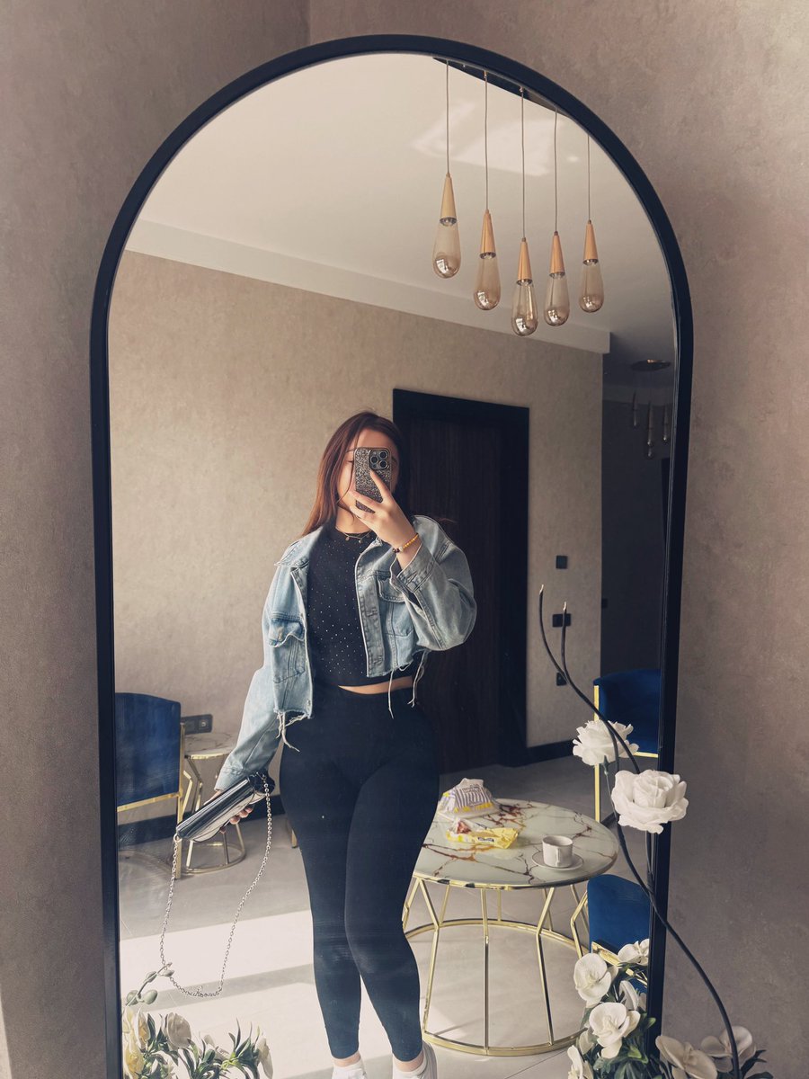 𝑅𝑢̈𝑦𝑎 tweet media