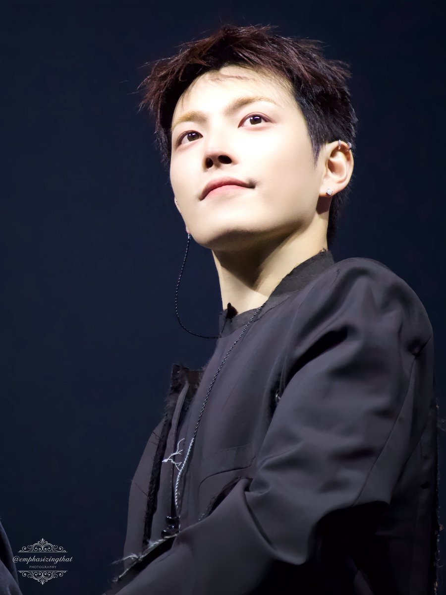 みるみる tweet media