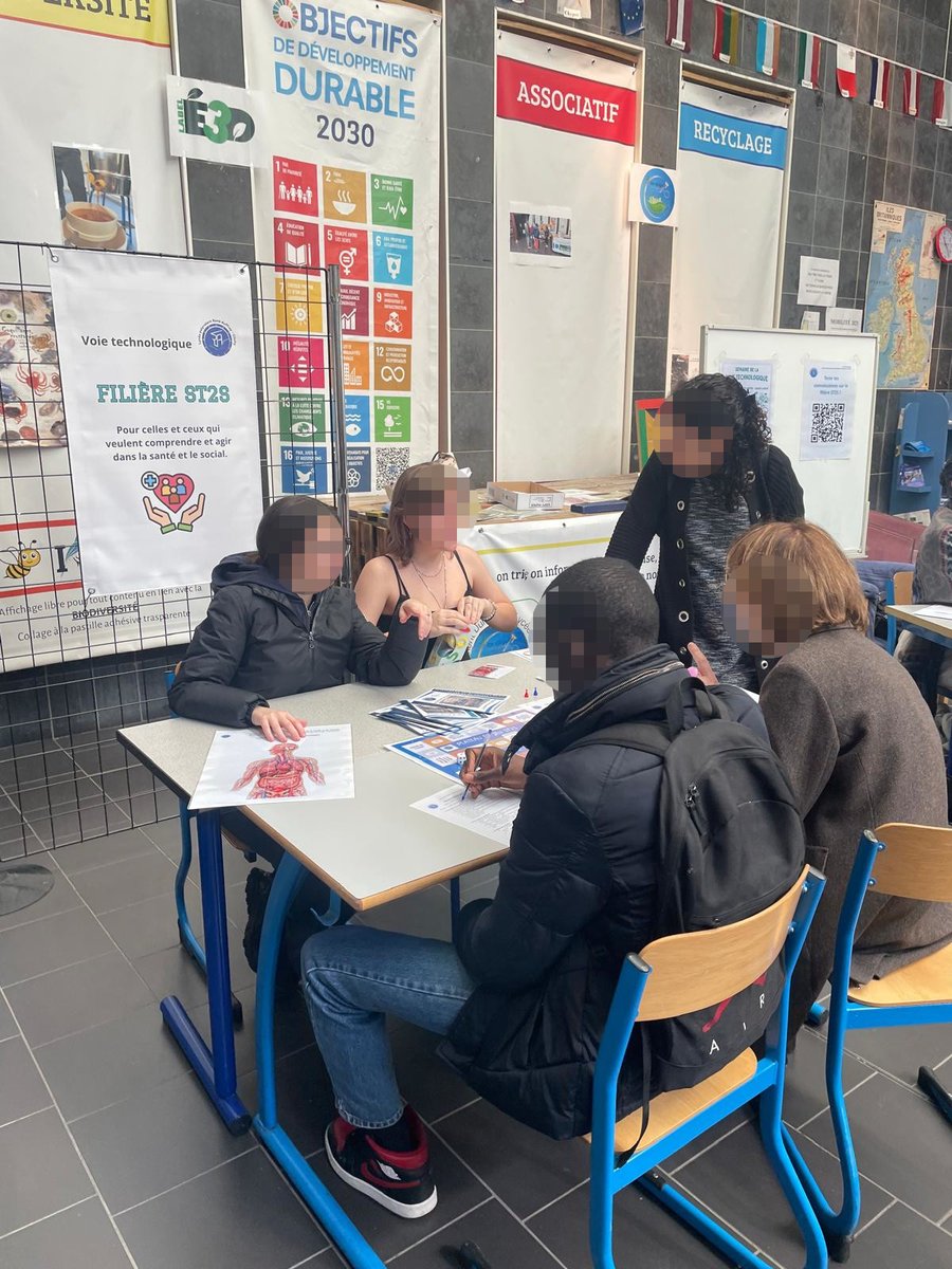 proviseur du lycee Auffray tweet media