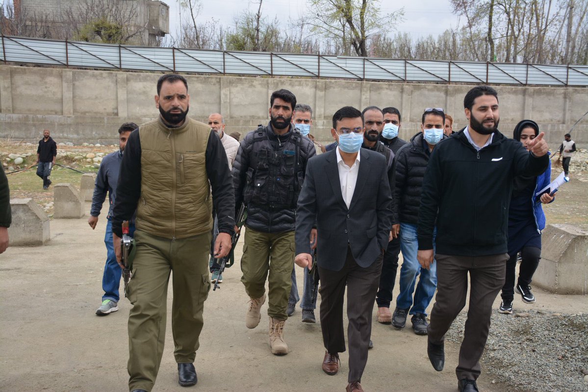 Deputy Commissioner Kulgam. tweet media