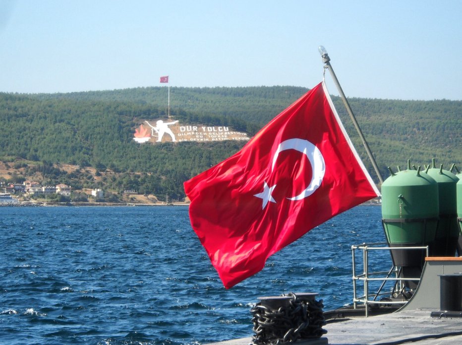 aksoyavtr's tweet photo. Bugün 18 Mart. Çanakkale Zaferi ve Şehitleri Anma Günü. Mustafa Kemal Atatürk'ü ve Tüm Kahraman Şehitlerimizi Saygı ve Rahmetle Anıyoruz.  #18Mart #Çanakkale https://t.co/RNyxHdghEs