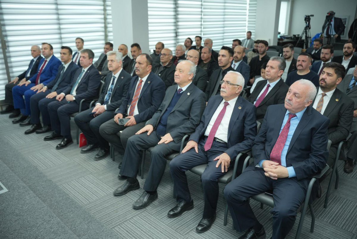 Genel Başkanımız Sayın Mustafa Destici, Genel Merkezimizde düzenlediği basın toplantısında ülkemizin ve dünyanın gündemine dair önemli değerlendirmelerde bulundu.
#MustafaDestici #BasınToplantısı #Gündem #Türkiye #Siyaset #BüyükBirlikPartisi