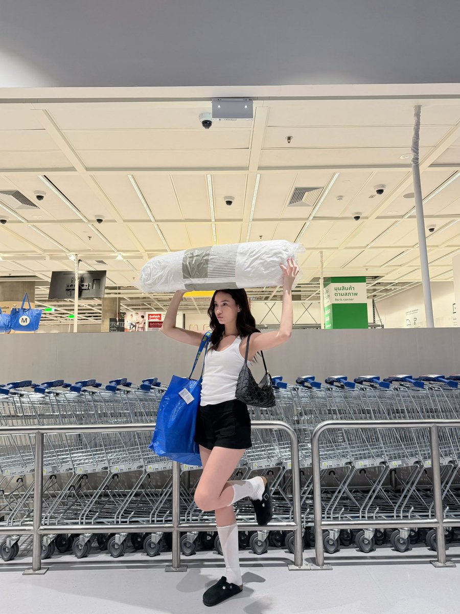 aangelinaa.ss tweet media