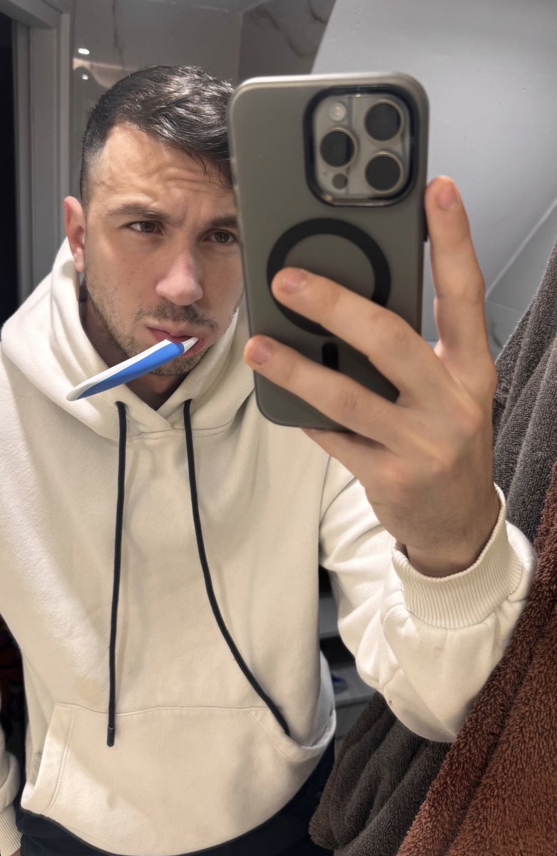 Secret_mi tweet media