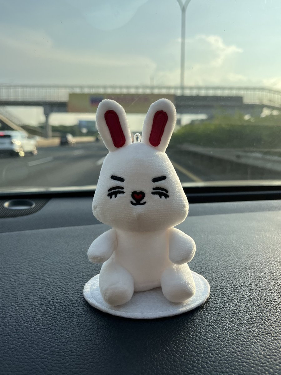 𝓵𝒊𝒍𝒚 tweet media