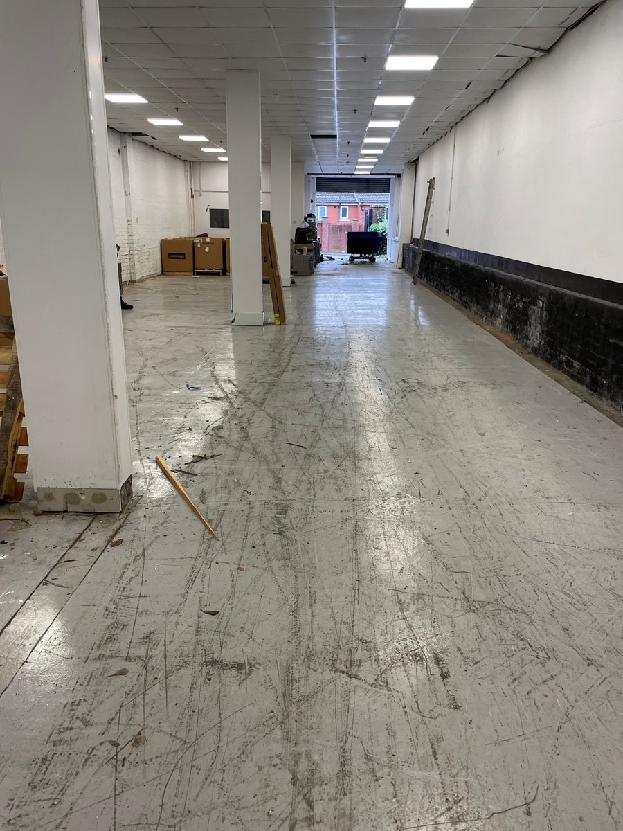 IPCommercial's tweet image. 🚨 Need space for your business?

📍 Oldham
🏭 3,652 sq ft
🔐 Gated entrance
🚛 Large shutter
🚗 Parking on-site

📅 Available March
💷 From £22,250 PA
👀 Viewings now open
Call us on 0161 655 4499

#CommercialProperty #Oldhamhour #UnitToLet