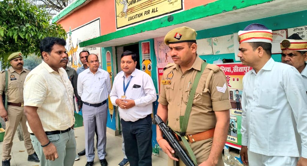 DM Sitapur tweet media