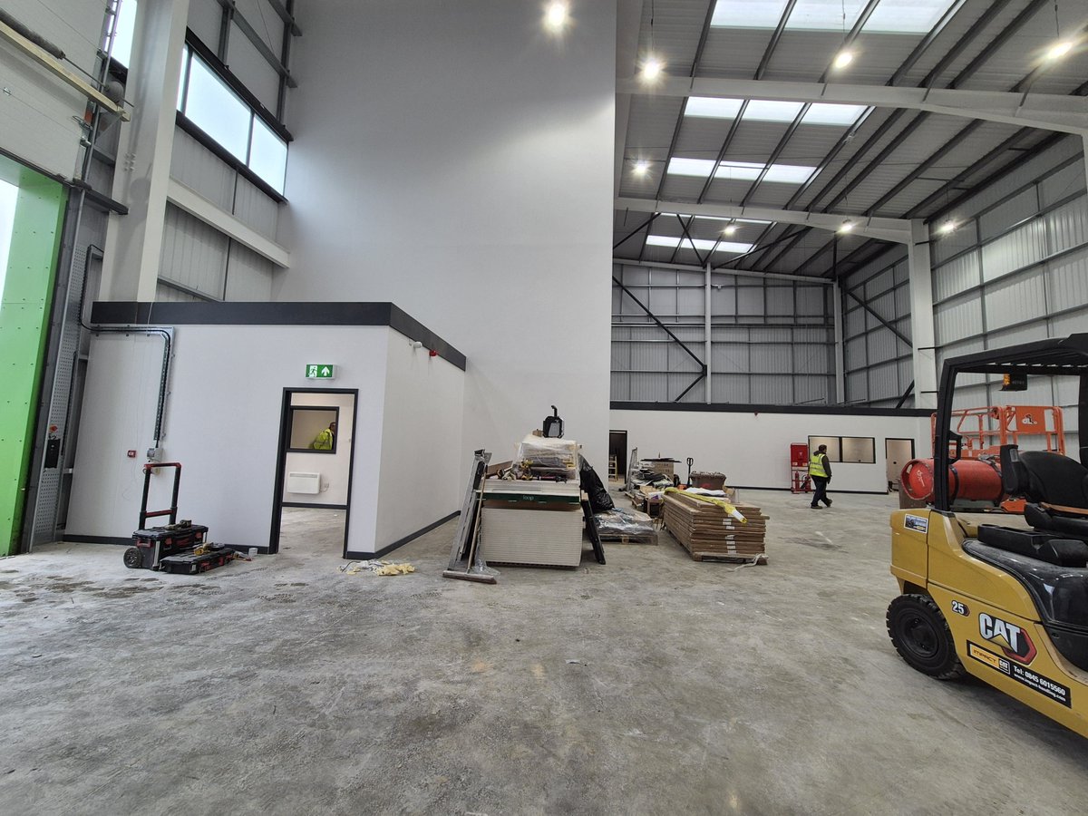 dsp_interiors's tweet photo. It's been a busy week at Genesis Park 🚧
Racking and shelving systems are now being installed, a critical step in shaping how the space will function day-to-day.
Meanwhile, door installations are progressing on the ground floor.
Stay tuned!
#Fitoutproject #TurnkeyFitOut https://t.co/JMVcldivXw