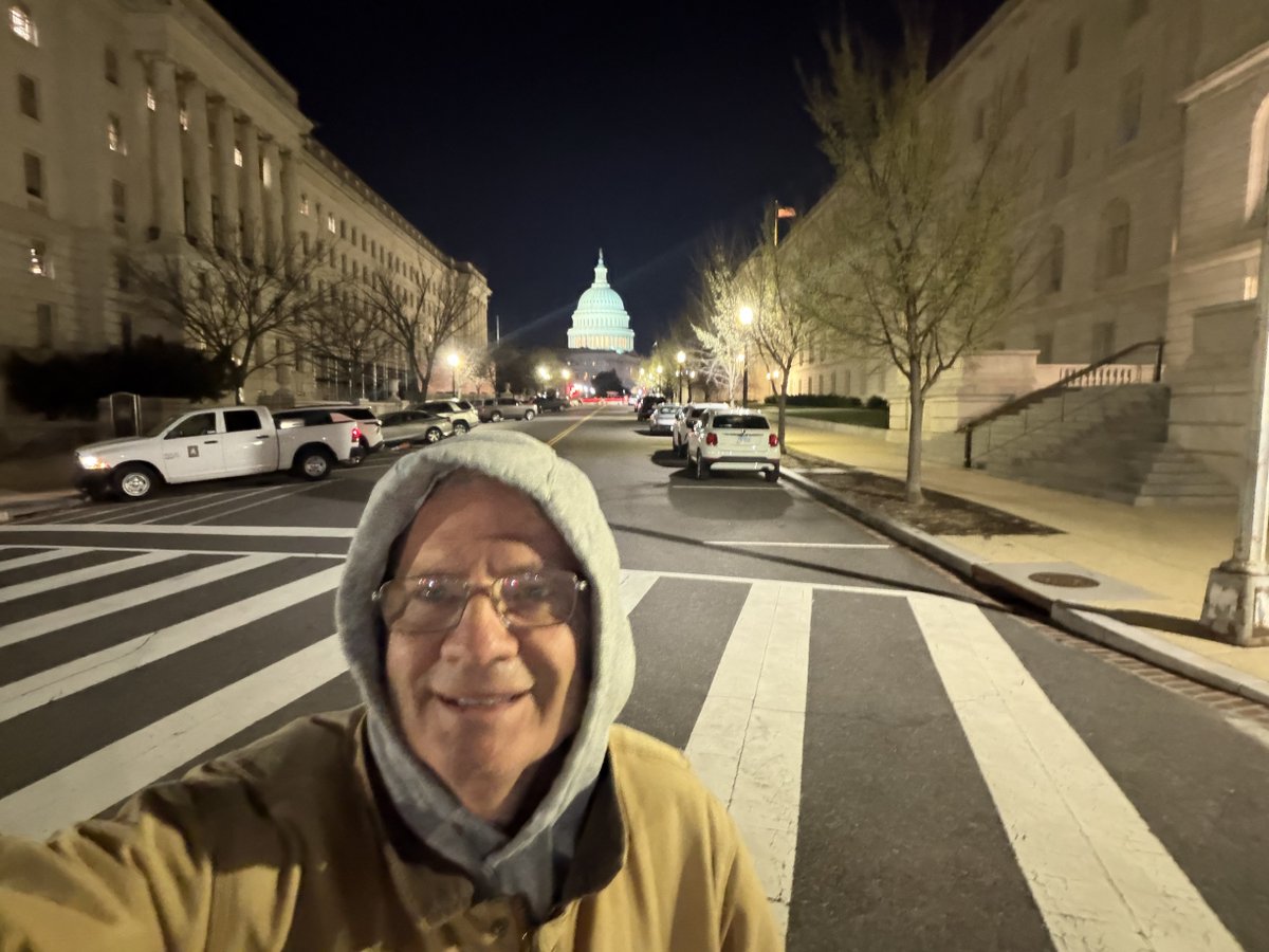 Tim Burchett tweet media