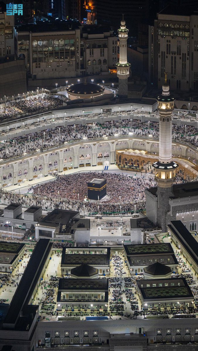 theholymosques's tweet photo. Masjid Al Haram last night! https://t.co/NSJuVvCehO