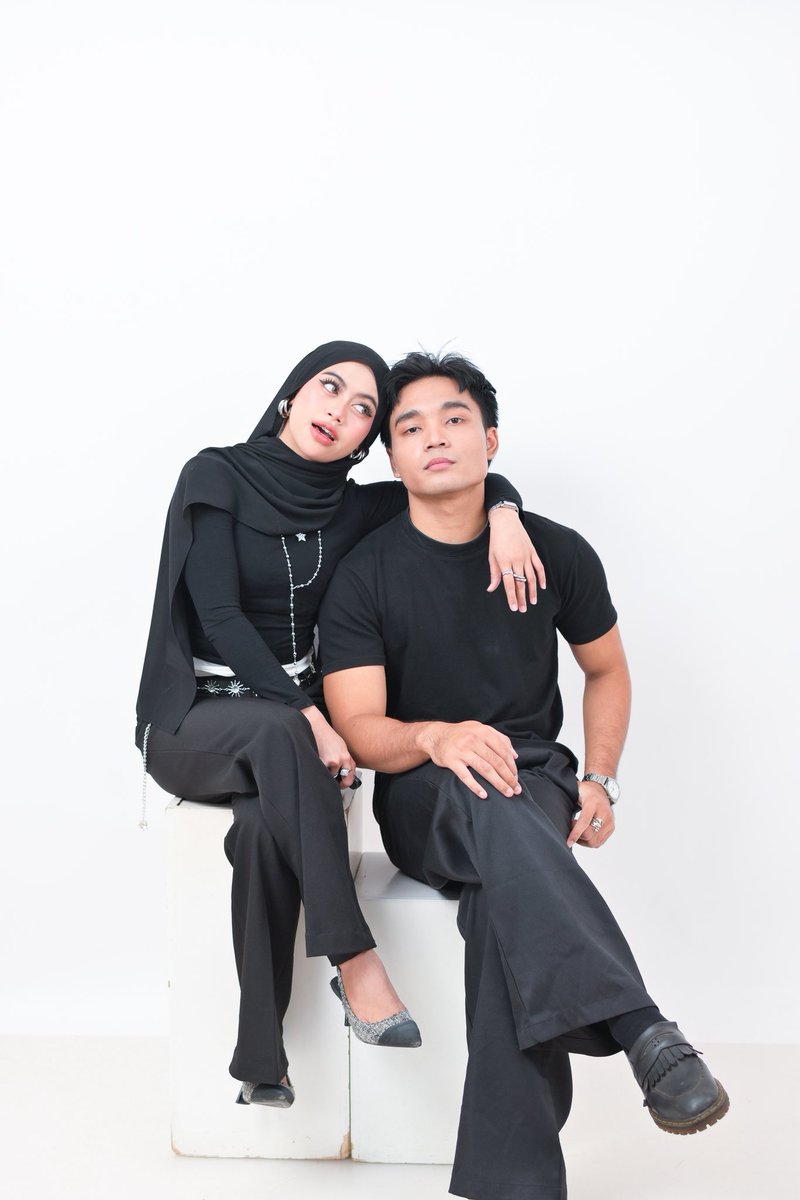 dini manis tweet media