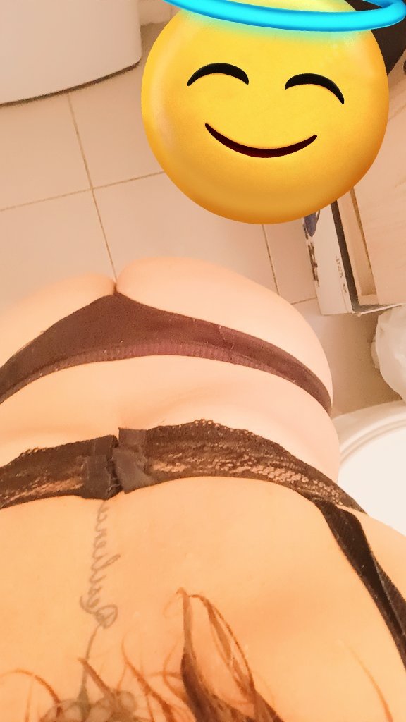 La Enfermera Cachonda tweet media