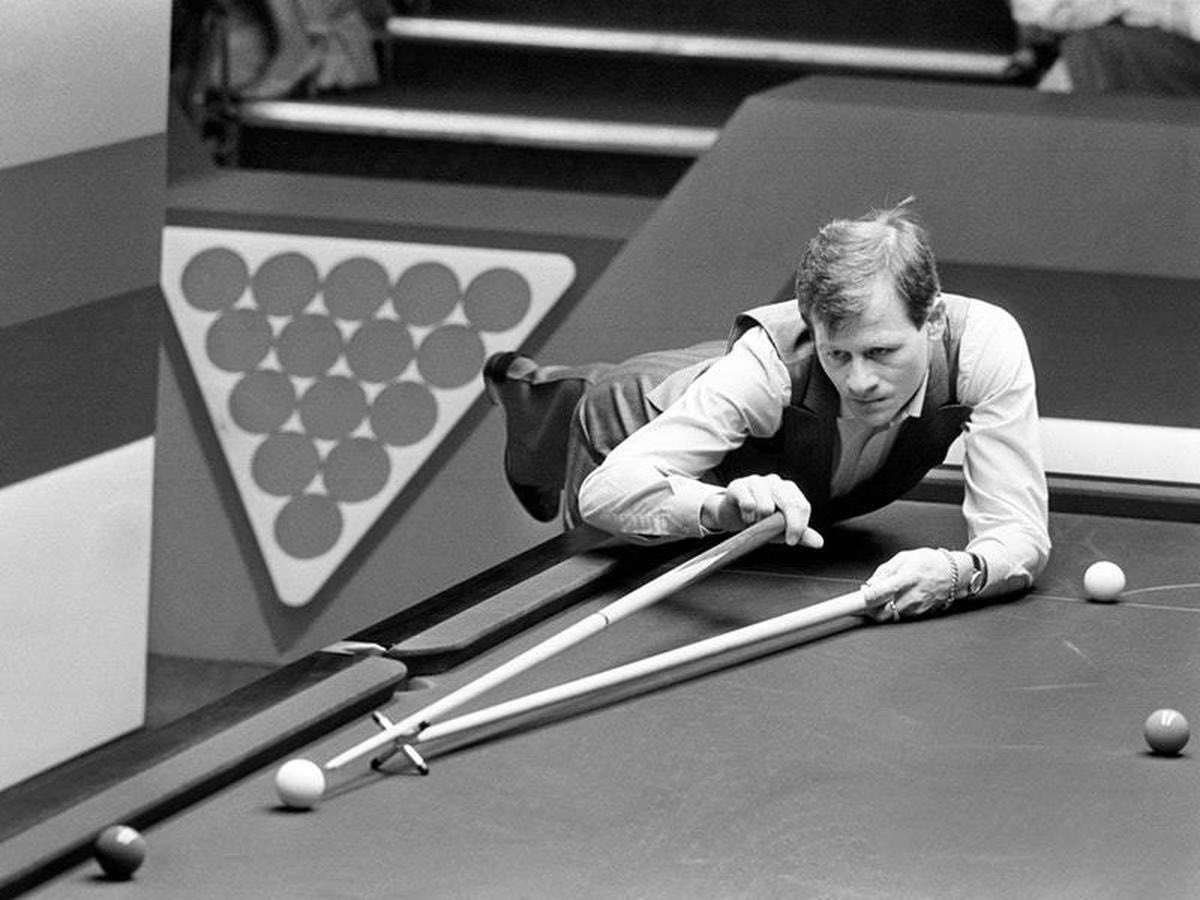 PhilMODTHFC's tweet photo. Remembering the late,great #AlexHiggins Born on this dary.."I'd rather watch Alec clear the colours than another player make a century "-#JohnVirgo https://t.co/DVyfyr6CRn