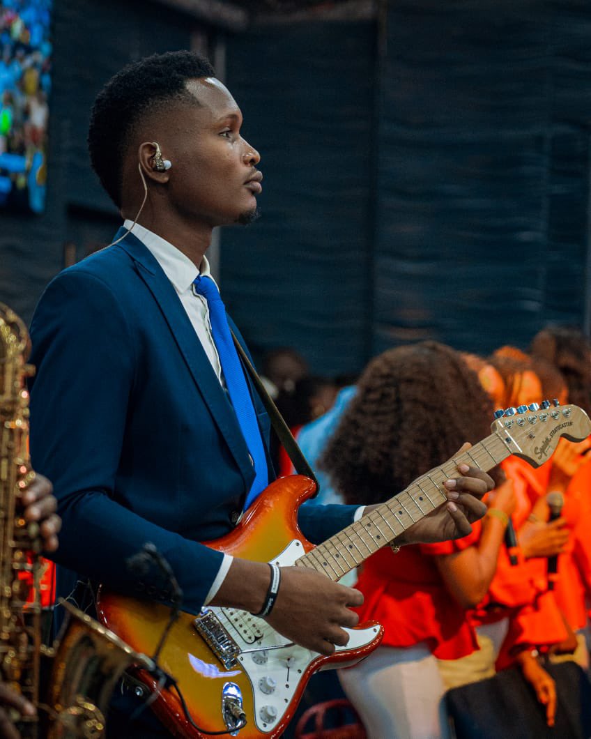 Please patronize my kid brother 
The boy is talented with playing guitar and making clean outfits like this 
<a href="/eben931/">Ebenezer Eben</a> 
Bring deals 🤝