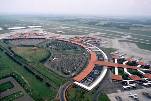 sefkelik's tweet photo. • Sendangsono, Kalibawang, Kulon Progo
• Terminal 1 &amp; 2 Bandara Sukarno-Hatta, Tangerang 
• Wisma Dharmala Jakarta
• Jembatan Ampera, Palembang https://t.co/yNtYrTxY2q