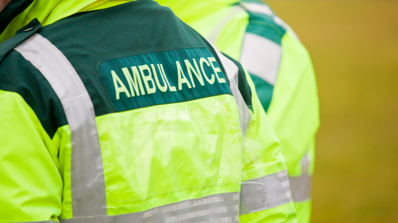 Paramedics in the West Midlands are facing rising physical and verbal abuse on 999 and 111 calls, with some taking sick leave or leaving the service. Nearly 1 in 3 ambulance workers were attacked last year. hellorayo.co.uk/greatest-hits/…