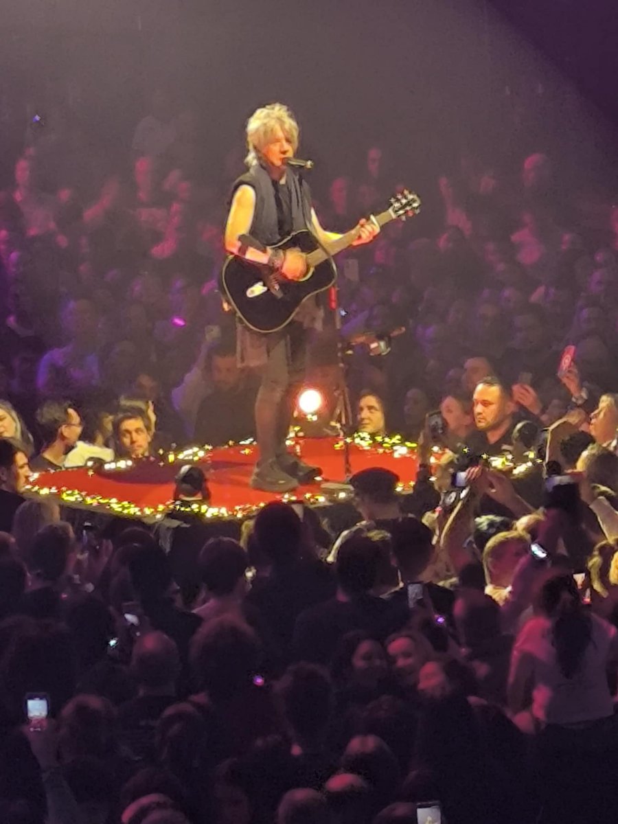 Flavy Fadin. Love Nicola Sirkis & Indochine ♥️ tweet media