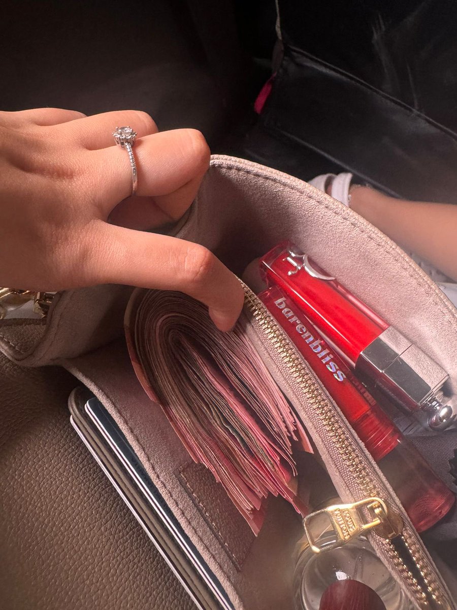 caca🦩 tweet media