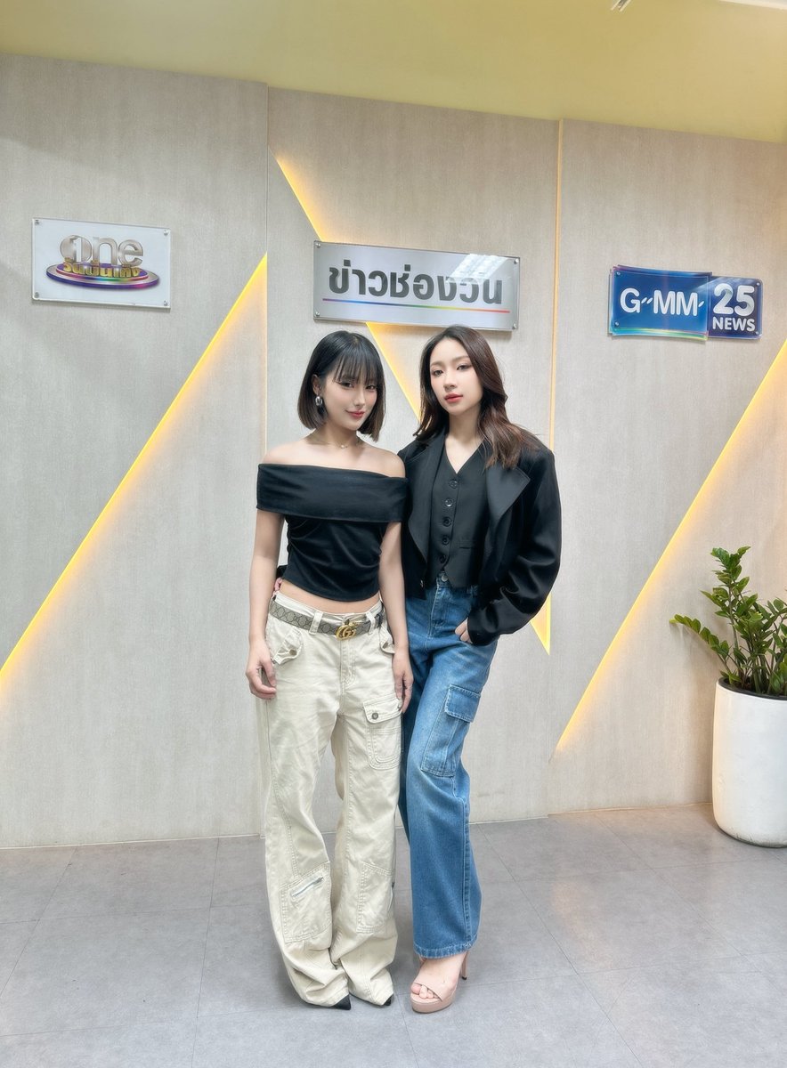 ✨ PRESS TOUR : SHADOW OF LOVE
At ONE31 ✨

<a href="/praifahkrp/">praifahkrp</a> <a href="/Bubblebebell/">BEBELL 𓇼</a> 
ขอขอบคุณทาง ONE31 สำหรับการสัมภาษณ์ พูดคุยซีรีส์และ OST.แพ้เสียงในหัวใจ ( SURRENDER TO YOU )

#SurrenderToYou_OST
#ใต้เงารัก
#ShadowOfLove
#PraifahBebell #FahBell
#KongThupsArtist