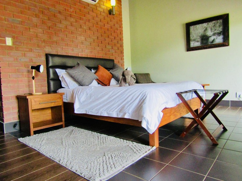 stephan_uys's tweet image. Looking for reliable accommodation Lephalale Ellisras? Skip the guesswork. 👉 Manketti Lodge offers clean, secure, well-located stays for business &amp;amp; leisure.
Book direct: mankettilodge.co.za
#AccommodationLephalale #Ellisras #PlacesToStay #GuestHouse #Lephalale