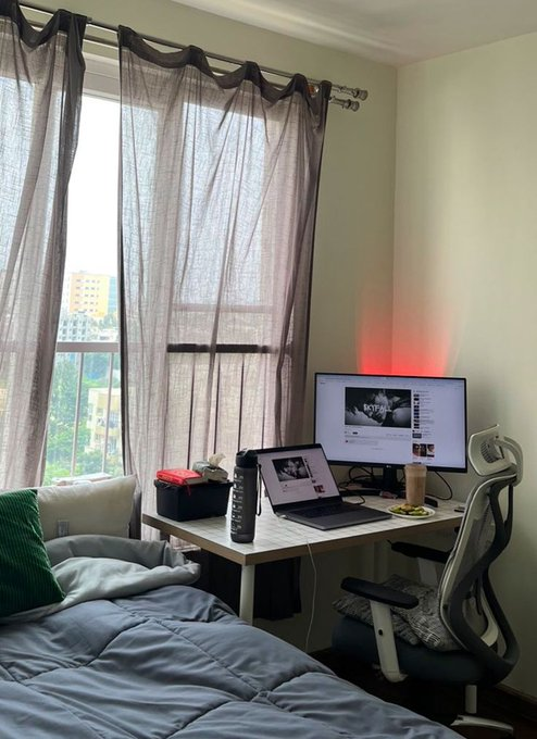 VibeDesk tweet media