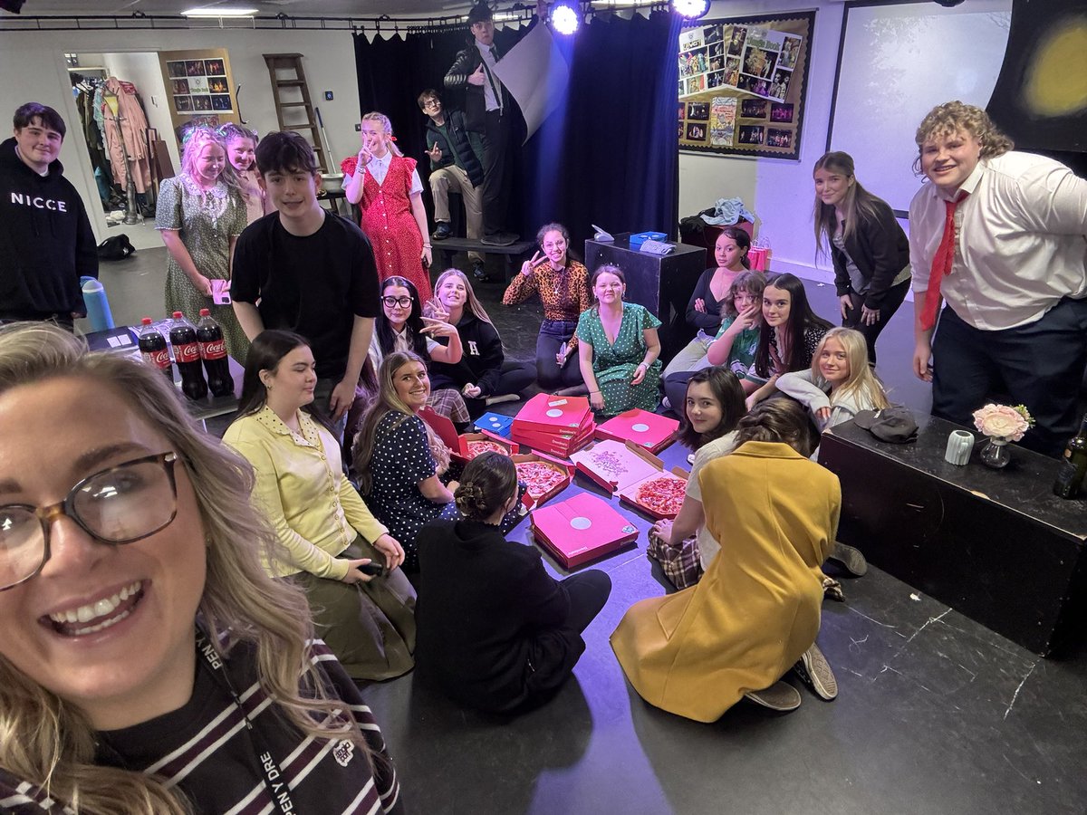 Mrs C 👸🏼 Adran Drama 🎭 tweet media