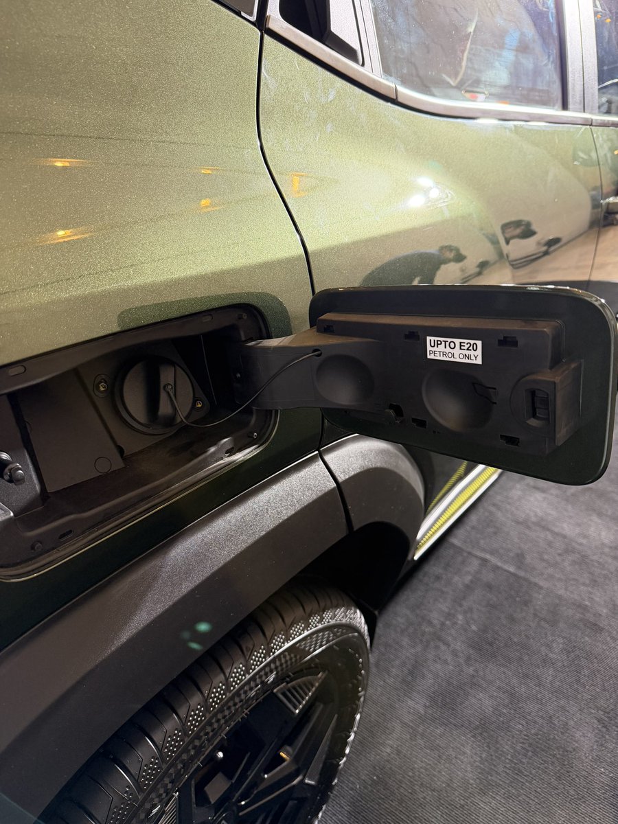 AARIZ RIZVI tweet media