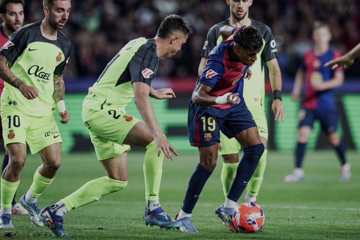 𝟭𝟴𝟵𝟵 tweet media