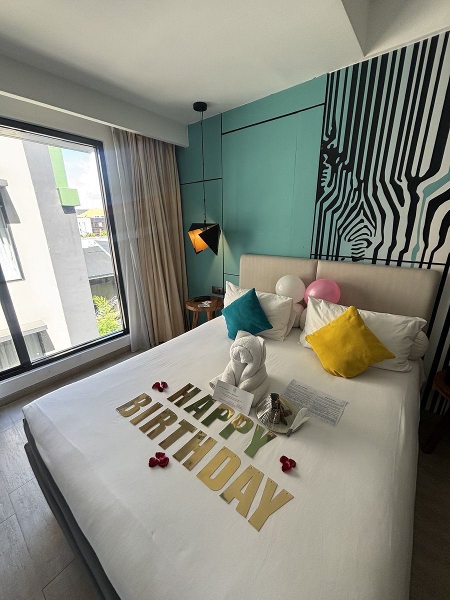 daylight tweet media