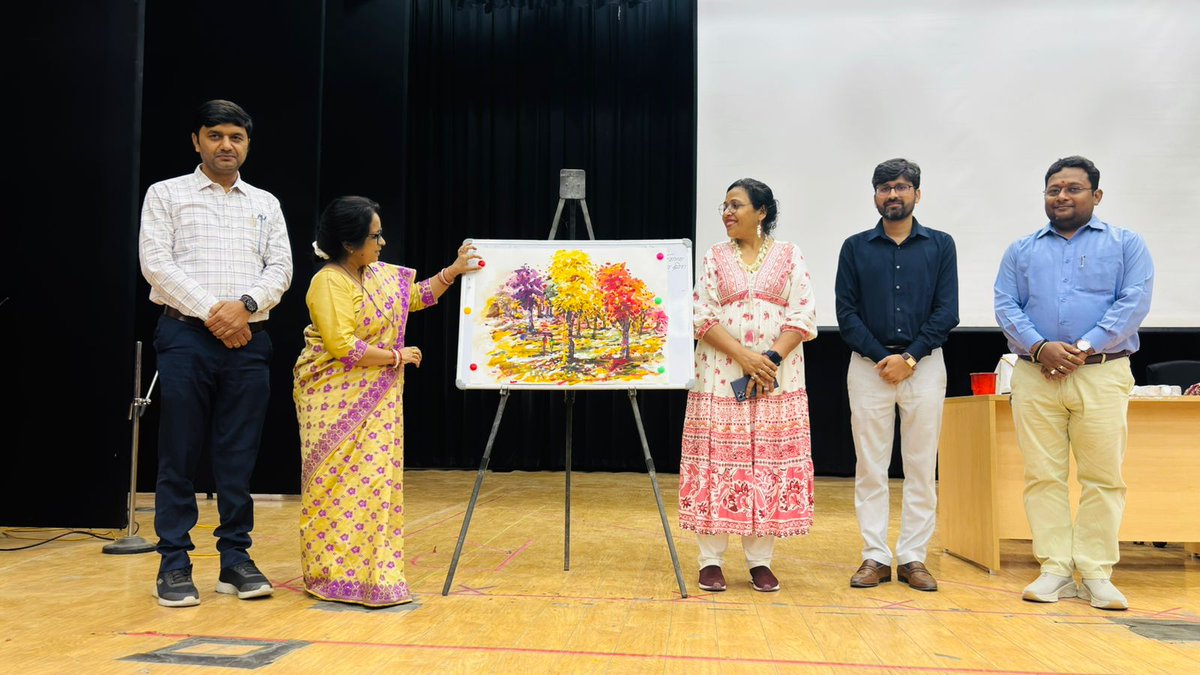 foebhu's tweet photo. 14 March (Day 2)
Day 2 featured a Puppetry Making Workshop and Demonstration followed by a Lecture-cum-Demonstration on the Use of Visual Arts in Classroom Teaching, encouraging creative and engaging approaches to classroom learning.@VCofficeBHU  @bhupro https://t.co/4u0vtzT017