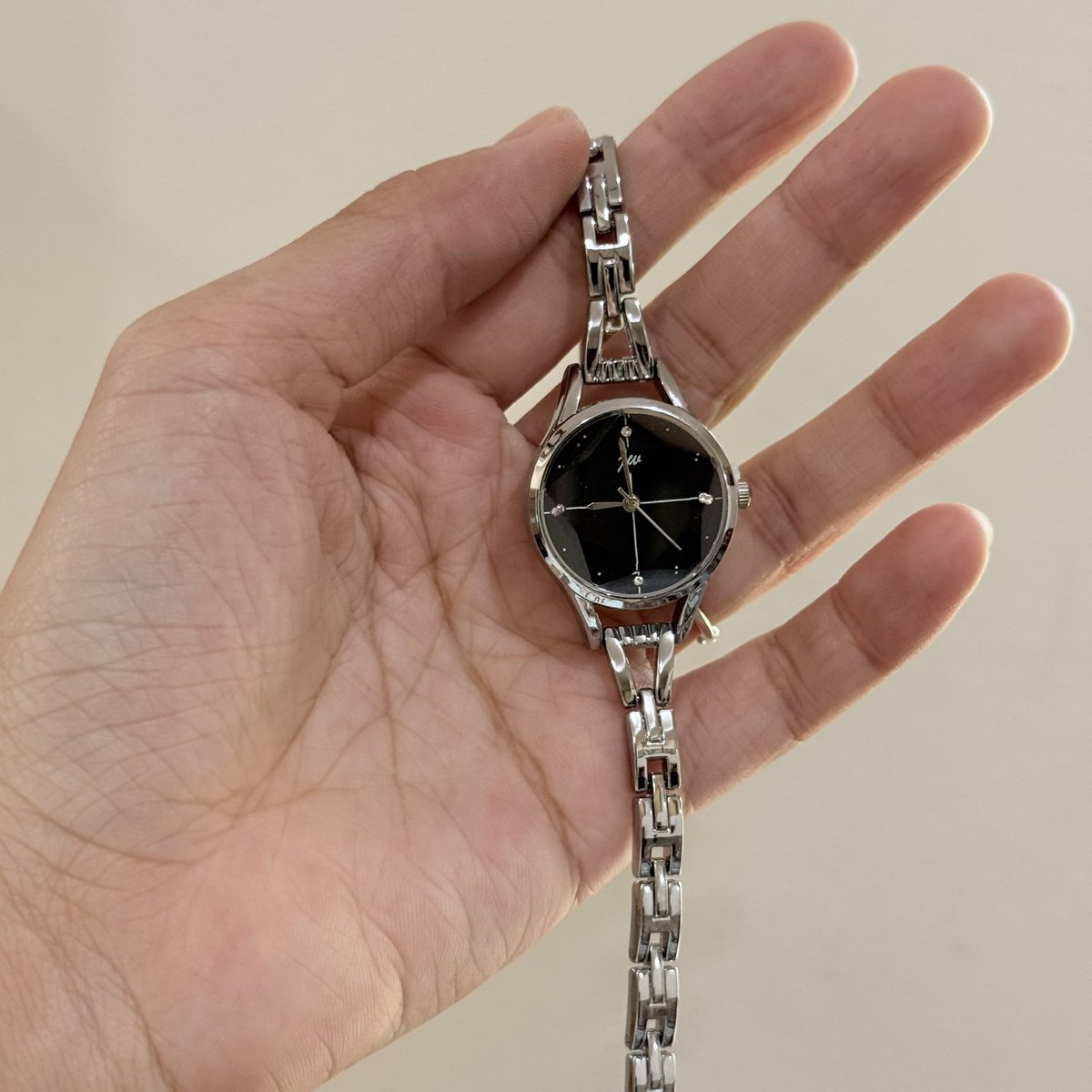 apeachmuch tweet media