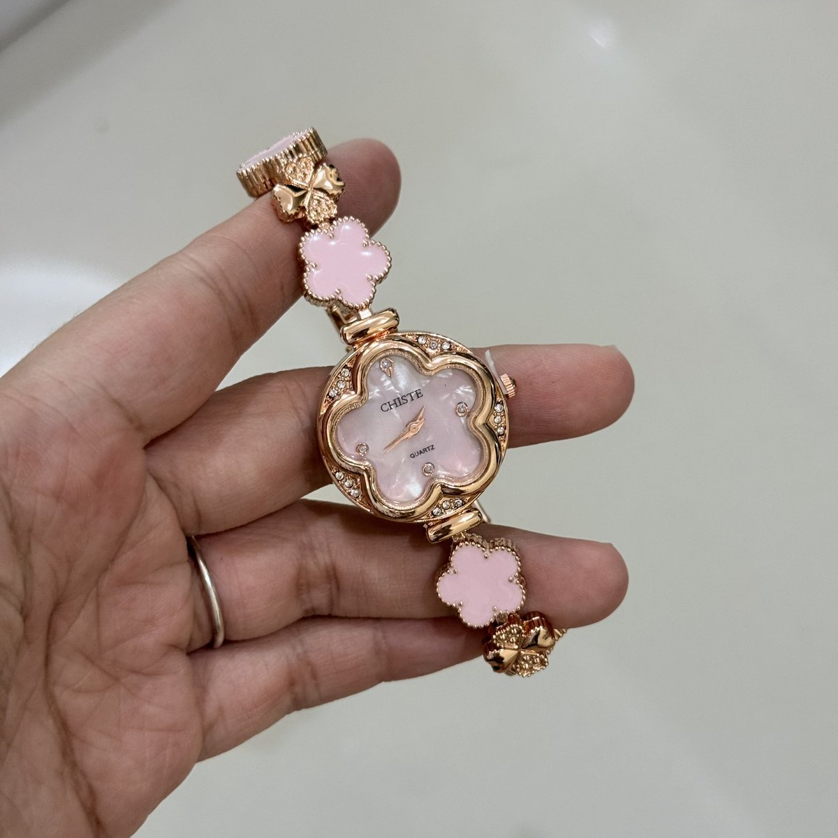 apeachmuch tweet media